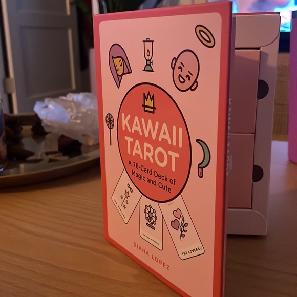 Kawaii Tarot: A 78-Card Deck of Magic and Cute - Picture 3 of 6